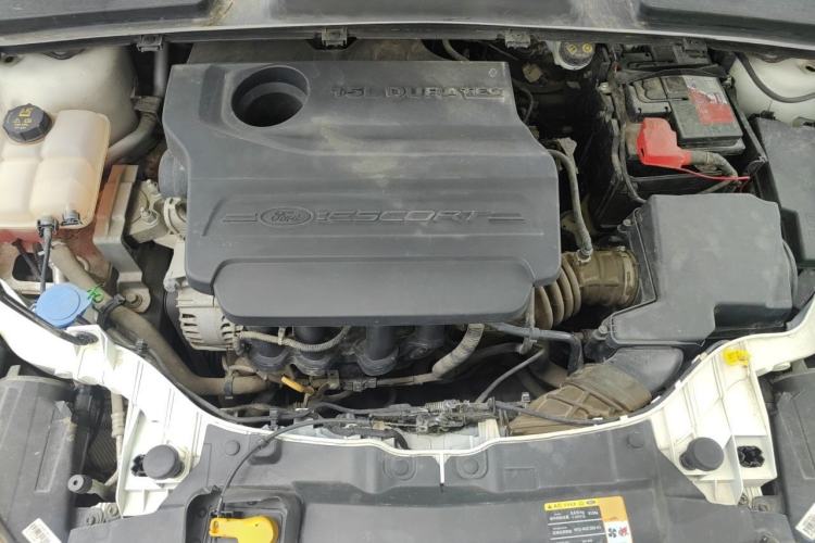 Used Ford Escort 2017 1.5L Manual Comfort Model Engine Bay