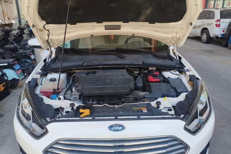 Used Ford Escort 2017 1.5L Automatic Comfort Model Engine Bay