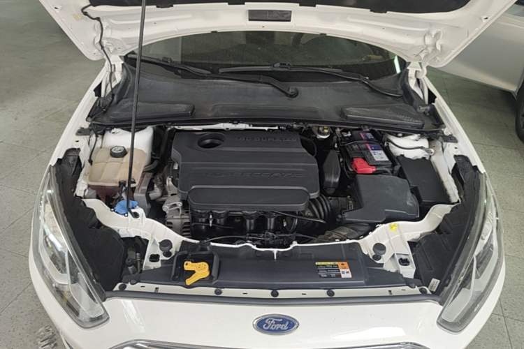 Used Ford Escort 2017 1.5L Automatic Comfort Model Engine Bay