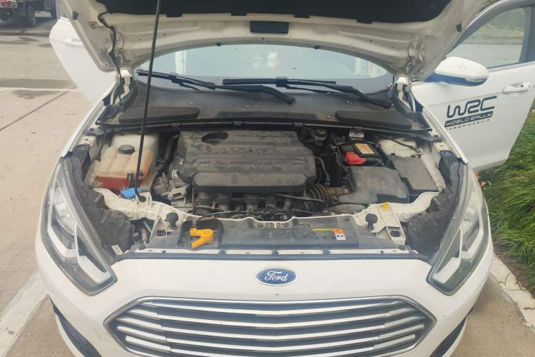 Used Ford Escort 2017 1.5L Manual Comfort Model Engine Bay