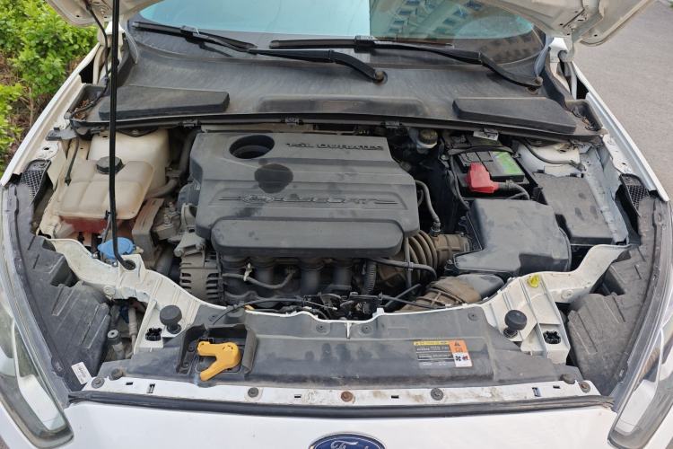 Used Ford Escort 2017 1.5L Manual Comfort Model Engine Bay