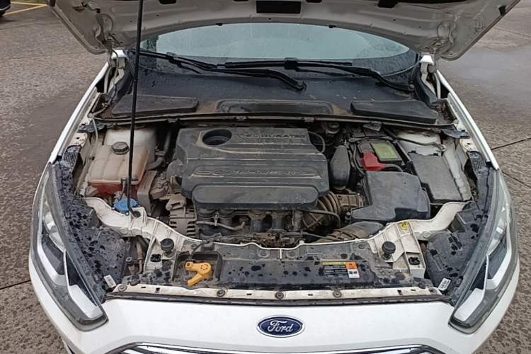 Used Ford Escort 2017 1.5L Automatic Comfort Model Engine Bay