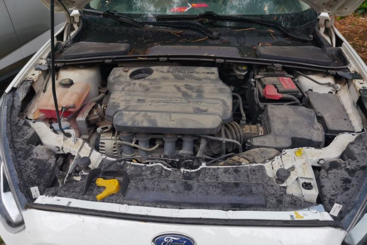 Used Ford Escort 2017 1.5L Manual Comfort Model Engine Bay