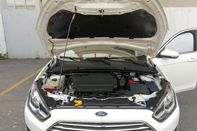 Used Ford Escort 2017 Happiness Edition 1.5L Automatic Fashion Version Engine Bay