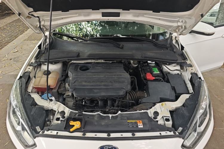 Used Ford Escort 2017 Revised Version 1.5L Manual Comfort Edition Engine Bay
