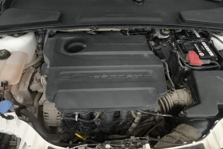Used Ford Escort 2017 Revised Version 1.5L Manual Comfort Edition Engine Bay