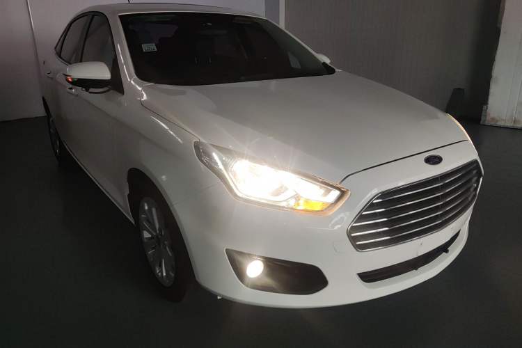 Used Ford Escort 2017 Happiness Edition 1.5L Automatic Fashion Version Exterior 1