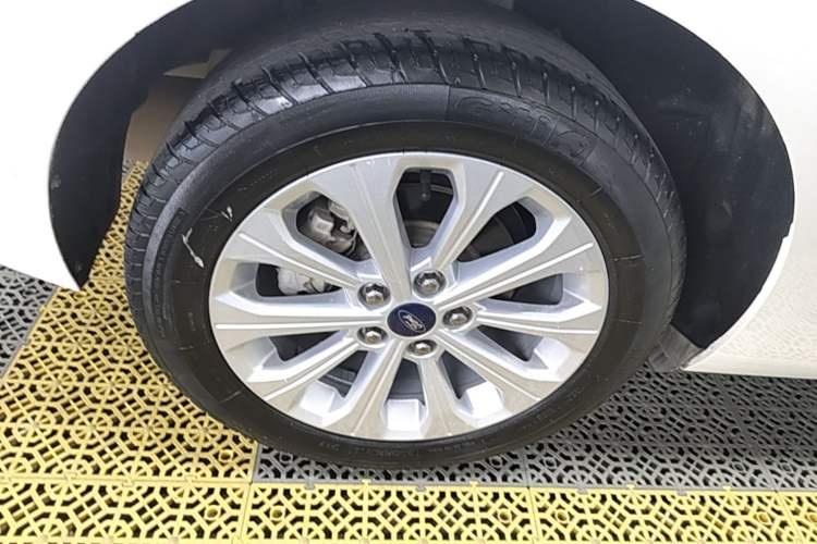 Used Ford Escort 2017 Happiness Edition 1.5L Automatic Fashion Version Exterior 1