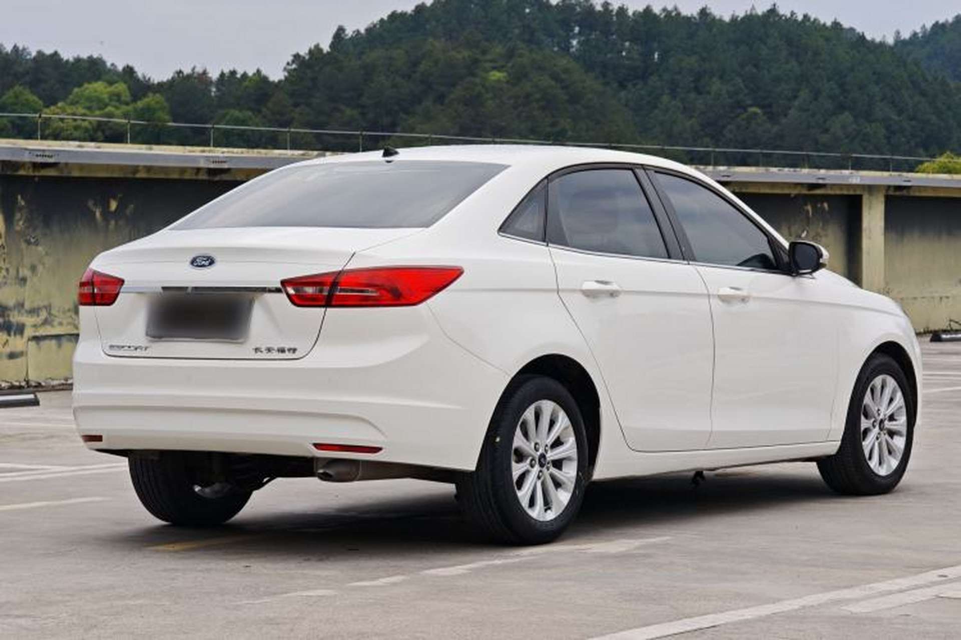 Used Ford Escort 2017 Happiness Edition 1.5L Automatic Fashion Version Exterior 10