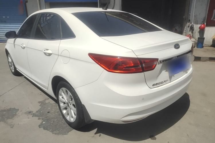 Used Ford Escort 2017 Happiness Edition 1.5L Automatic Fashion Version Exterior 2