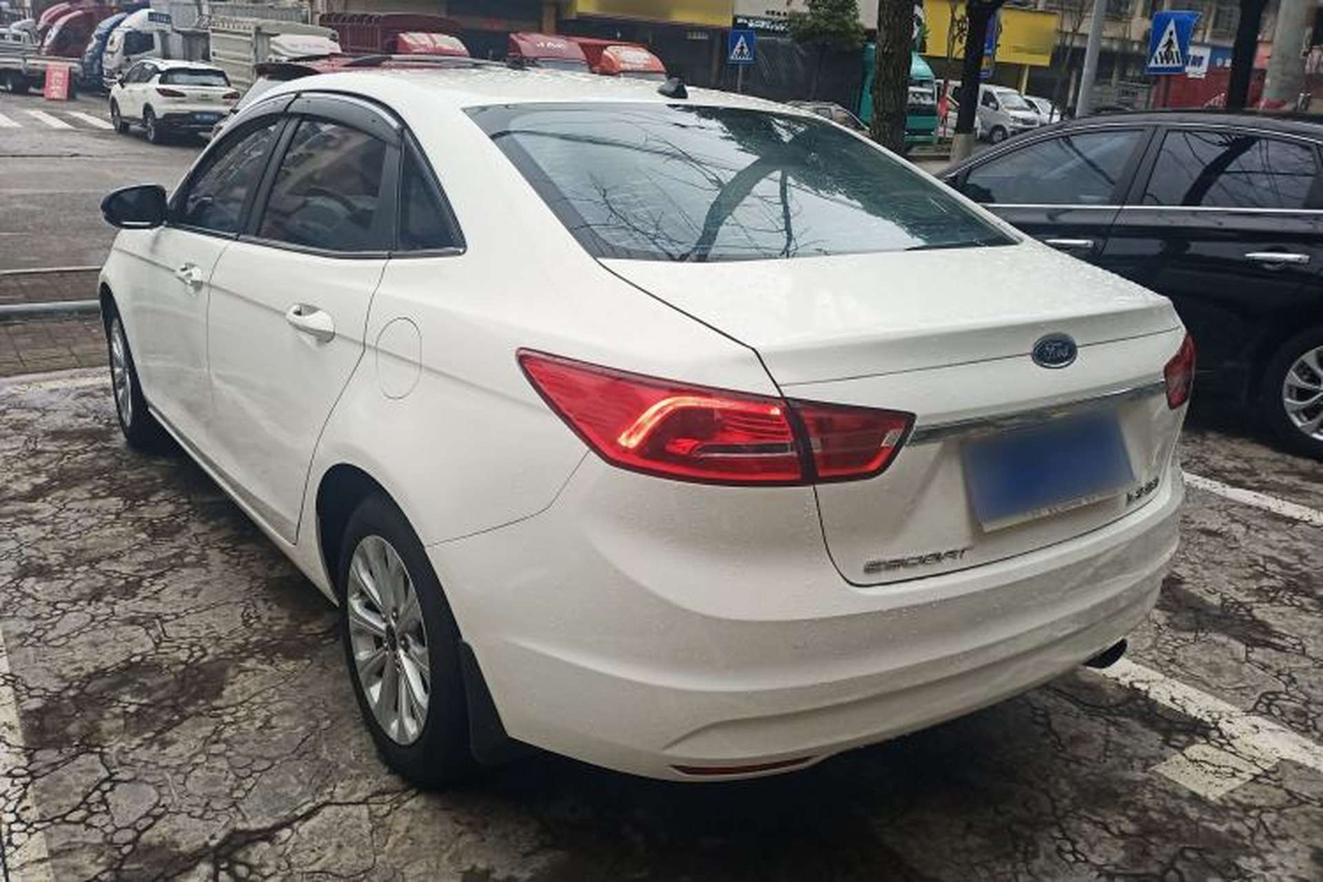 Used Ford Escort 2017 Happiness Edition 1.5L Automatic Fashion Version Exterior 2