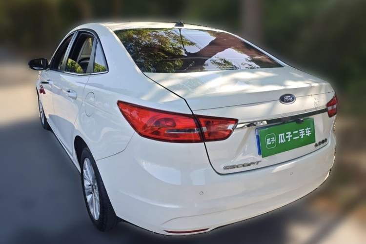 Used Ford Escort 2017 Happiness Edition 1.5L Automatic Fashion Version Exterior 3