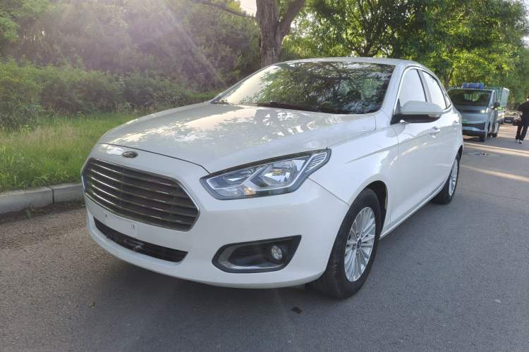 Used Ford Escort 2017 Revised Version 1.5L Automatic Comfort Edition Exterior 3