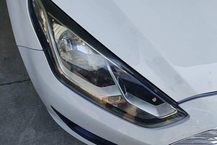 Used Ford Escort 2017 Happiness Edition 1.5L Automatic Fashion Version Exterior 3