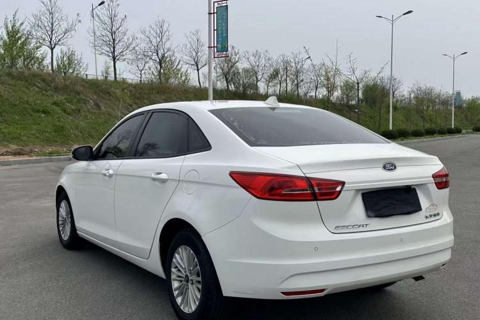 Used Ford Escort 2017 Revised Version 1.5L Automatic Comfort Edition Exterior 3