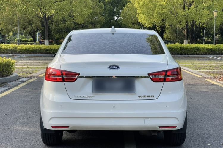 Used Ford Escort 2017 Happiness Edition 1.5L Automatic Fashion Version Exterior 3