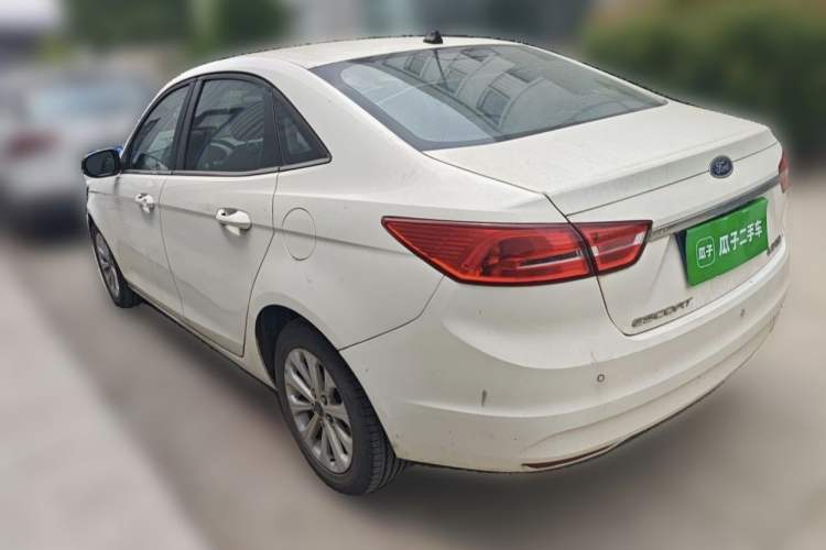 Used Ford Escort 2017 Happiness Edition 1.5L Automatic Fashion Version Exterior 4