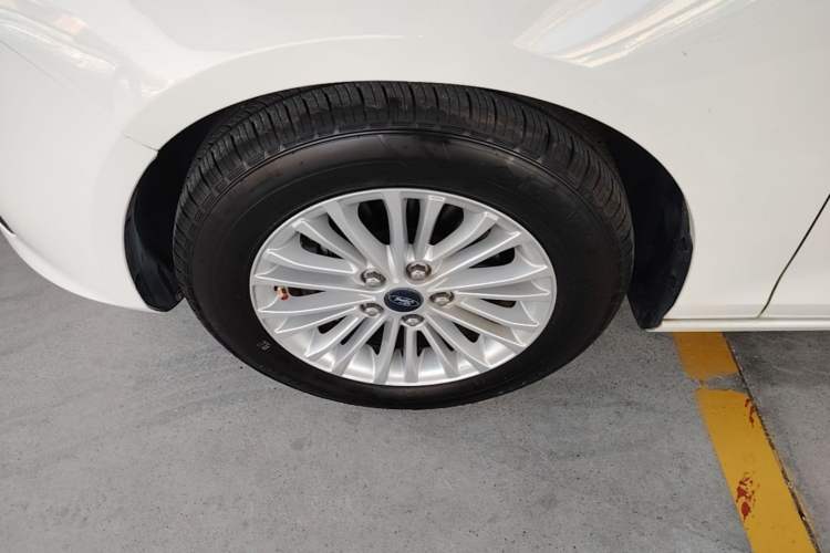 Used Ford Escort 2017 Revised Version 1.5L Manual Comfort Edition Exterior 4