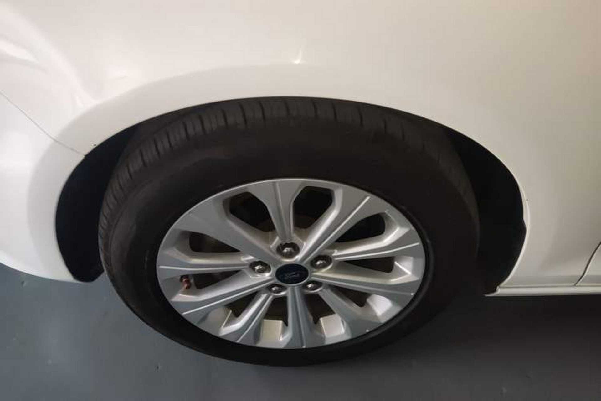Used Ford Escort 2017 Happiness Edition 1.5L Automatic Fashion Version Exterior 4