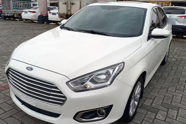 Used Ford Escort 2017 Happiness Edition 1.5L Automatic Fashion Version Exterior 4