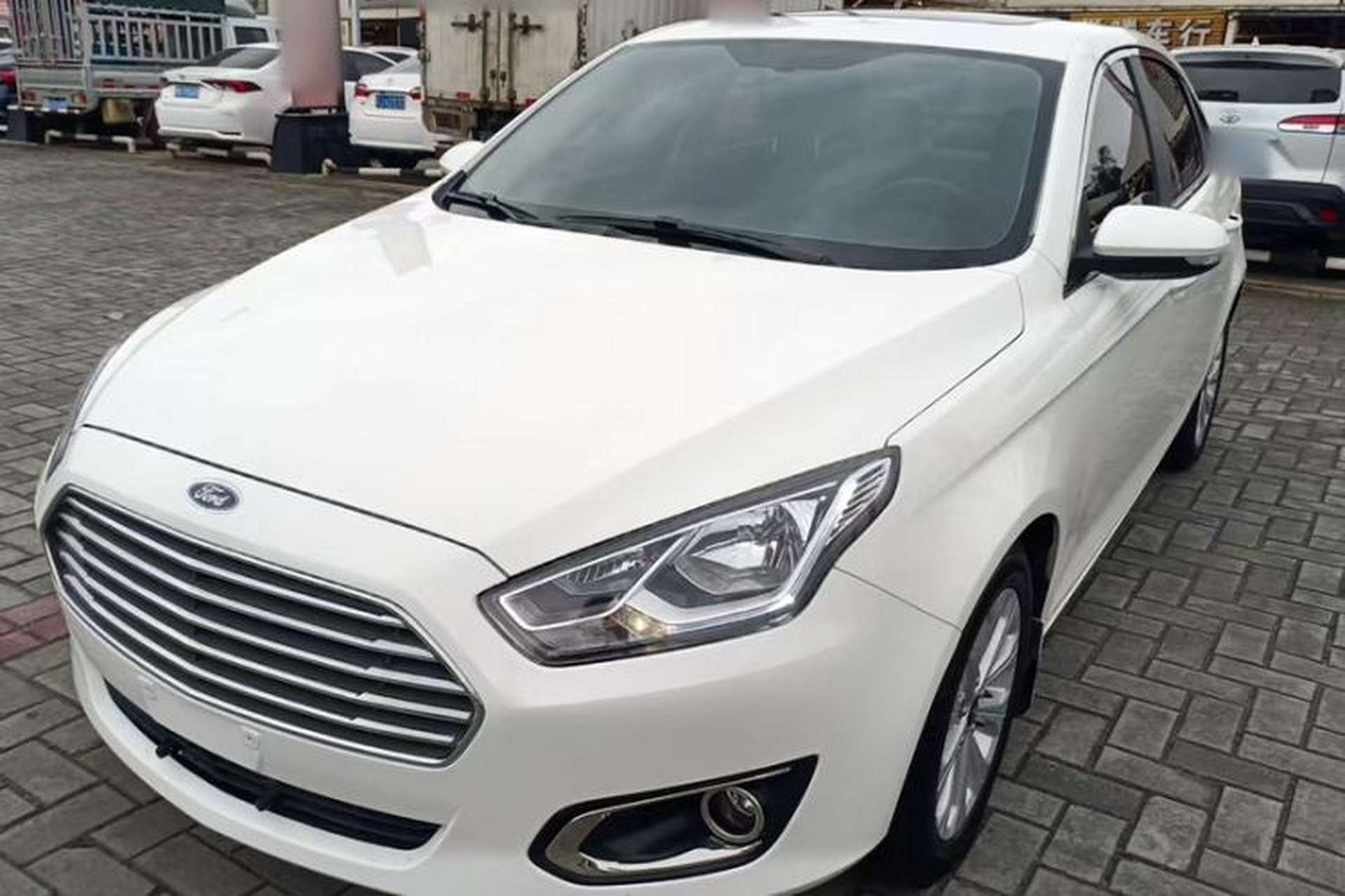 Used Ford Escort 2017 Happiness Edition 1.5L Automatic Fashion Version Exterior 4