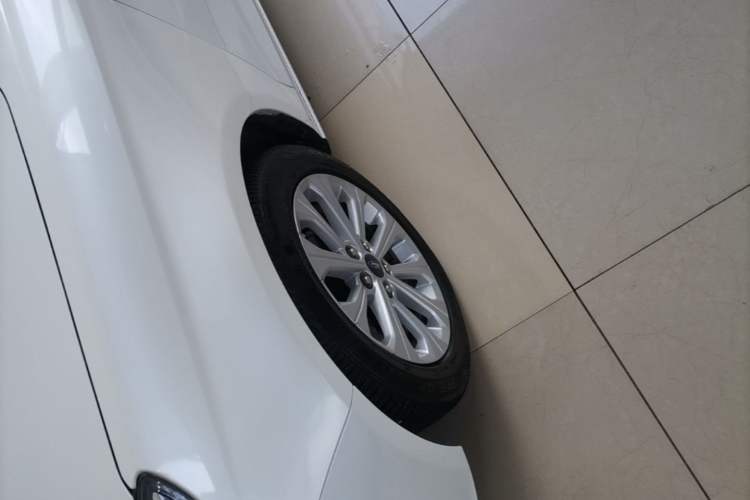 Used Ford Escort 2017 Happiness Edition 1.5L Automatic Fashion Version Exterior 4