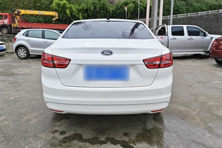 Used Ford Escort 2017 Revised Version 1.5L Automatic Comfort Edition Exterior 4