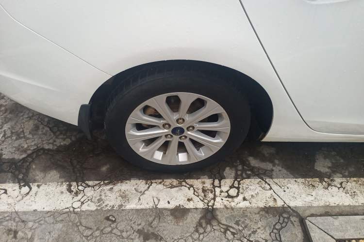 Used Ford Escort 2017 Happiness Edition 1.5L Automatic Fashion Version Exterior 5