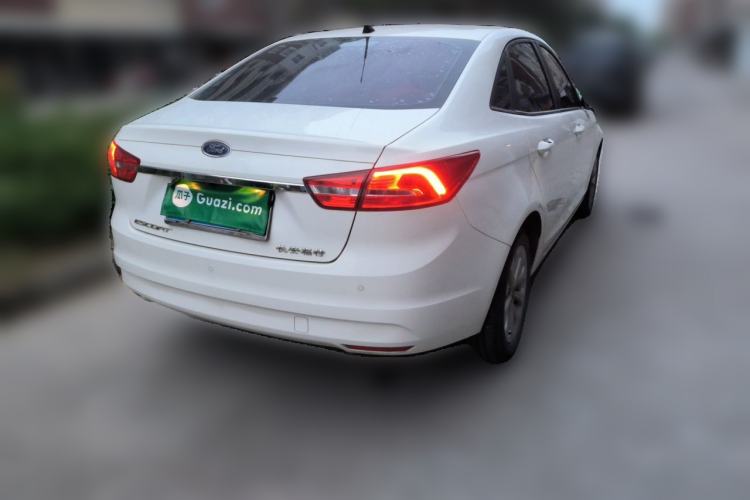 Used Ford Escort 2017 Happiness Edition 1.5L Automatic Fashion Version Exterior 5