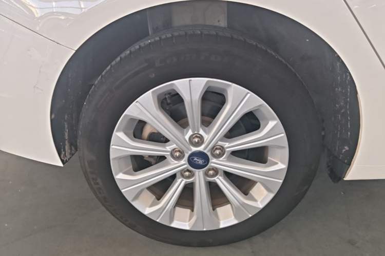 Used Ford Escort 2017 Happiness Edition 1.5L Automatic Fashion Version Exterior 5