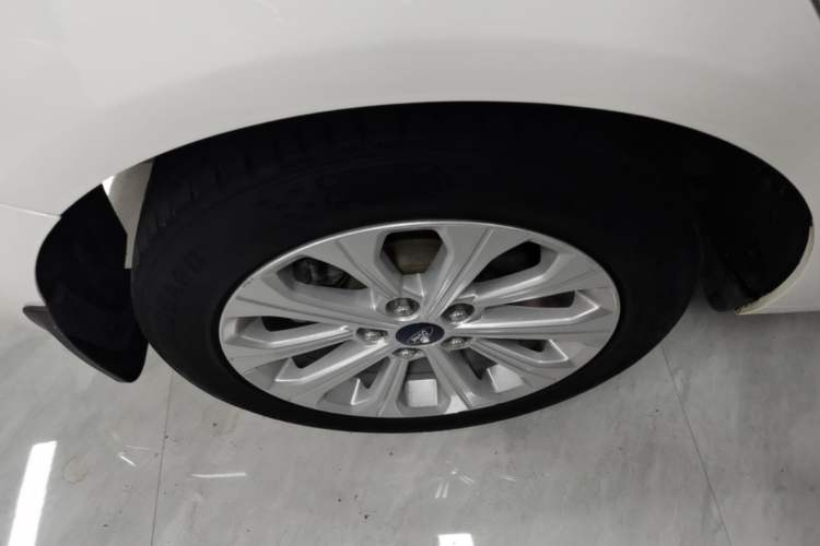 Used Ford Escort 2017 Happiness Edition 1.5L Automatic Fashion Version Exterior 5