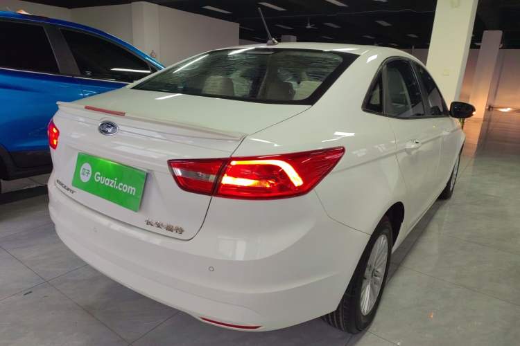 Used Ford Escort 2017 Revised Version 1.5L Automatic Comfort Edition Exterior 5