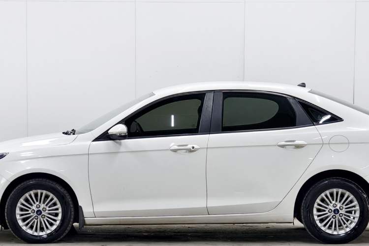 Used Ford Escort 2017 Revised Version 1.5L Automatic Comfort Edition Exterior 6
