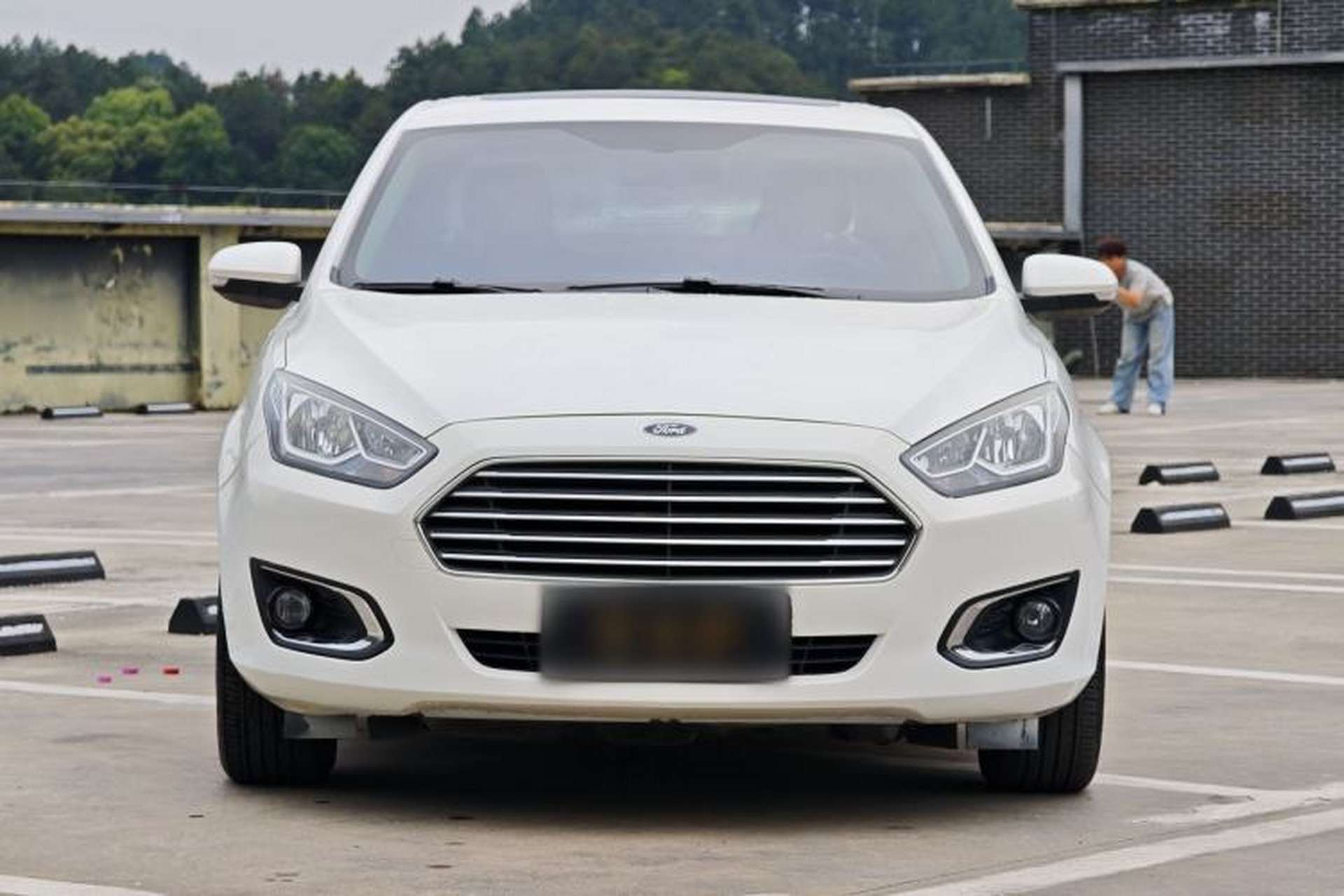 Used Ford Escort 2017 Happiness Edition 1.5L Automatic Fashion Version Exterior 6