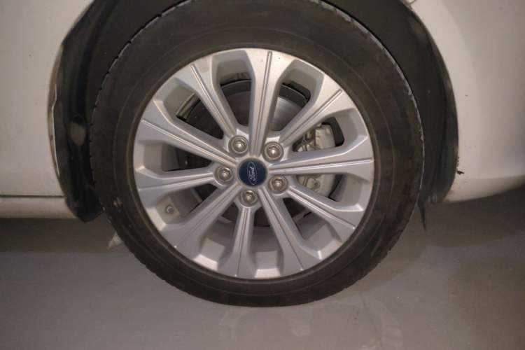 Used Ford Escort 2017 Happiness Edition 1.5L Automatic Fashion Version Exterior 7