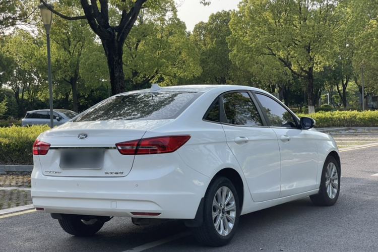 Used Ford Escort 2017 Happiness Edition 1.5L Automatic Fashion Version Exterior 7