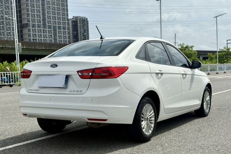 Used Ford Escort 2017 Revised Version 1.5L Automatic Comfort Edition Exterior 7