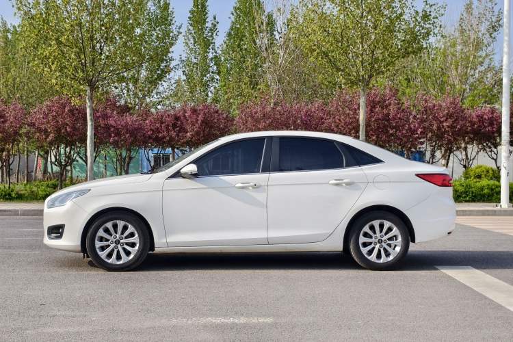Used Ford Escort 2017 Happiness Edition 1.5L Automatic Fashion Version Exterior 8