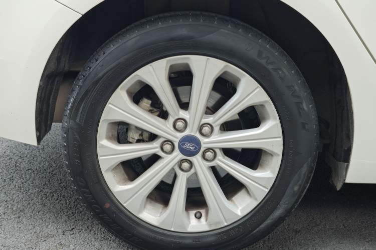 Used Ford Escort 2017 Happiness Edition 1.5L Automatic Fashion Version Exterior 8