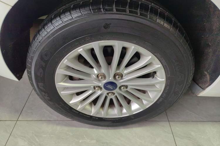 Used Ford Escort 2017 Revised Version 1.5L Automatic Comfort Edition Exterior 8