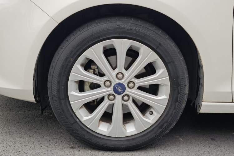 Used Ford Escort 2017 Happiness Edition 1.5L Automatic Fashion Version Exterior 9