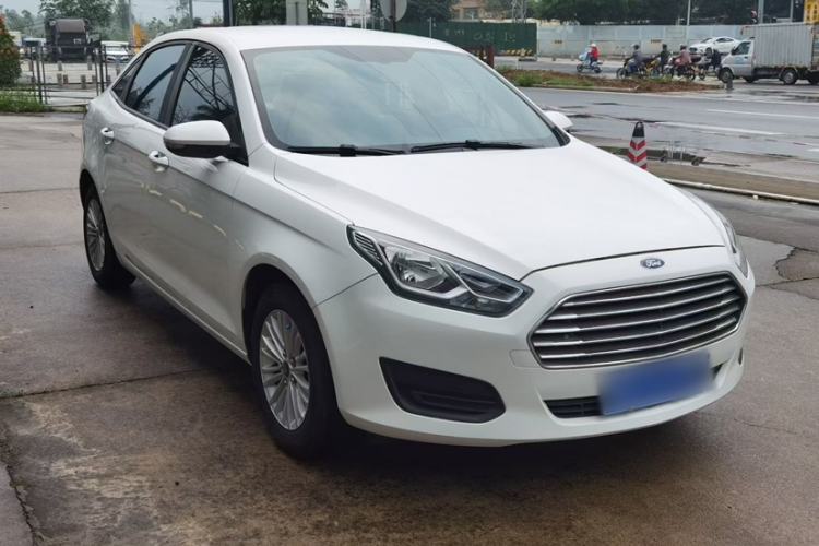 Used Ford Escort 2017 Revised Version 1.5L Automatic Comfort Edition Exterior 9