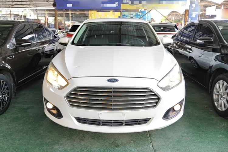 Used Ford Escort 2017 Happiness Edition 1.5L Automatic Fashion Version Front
