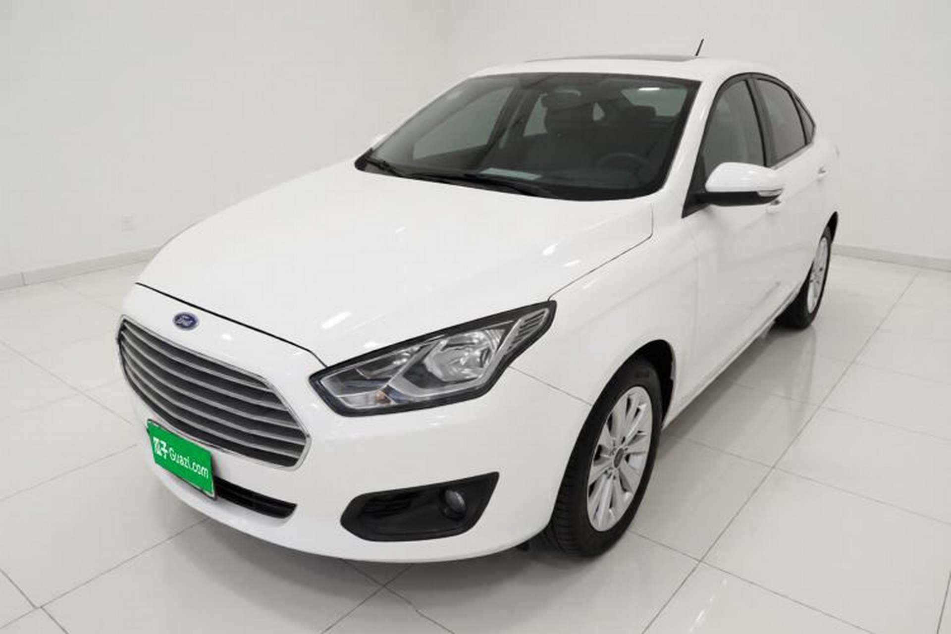 Used Ford Escort 2017 Happiness Edition 1.5L Automatic Fashion Version Front Left 45 Deg