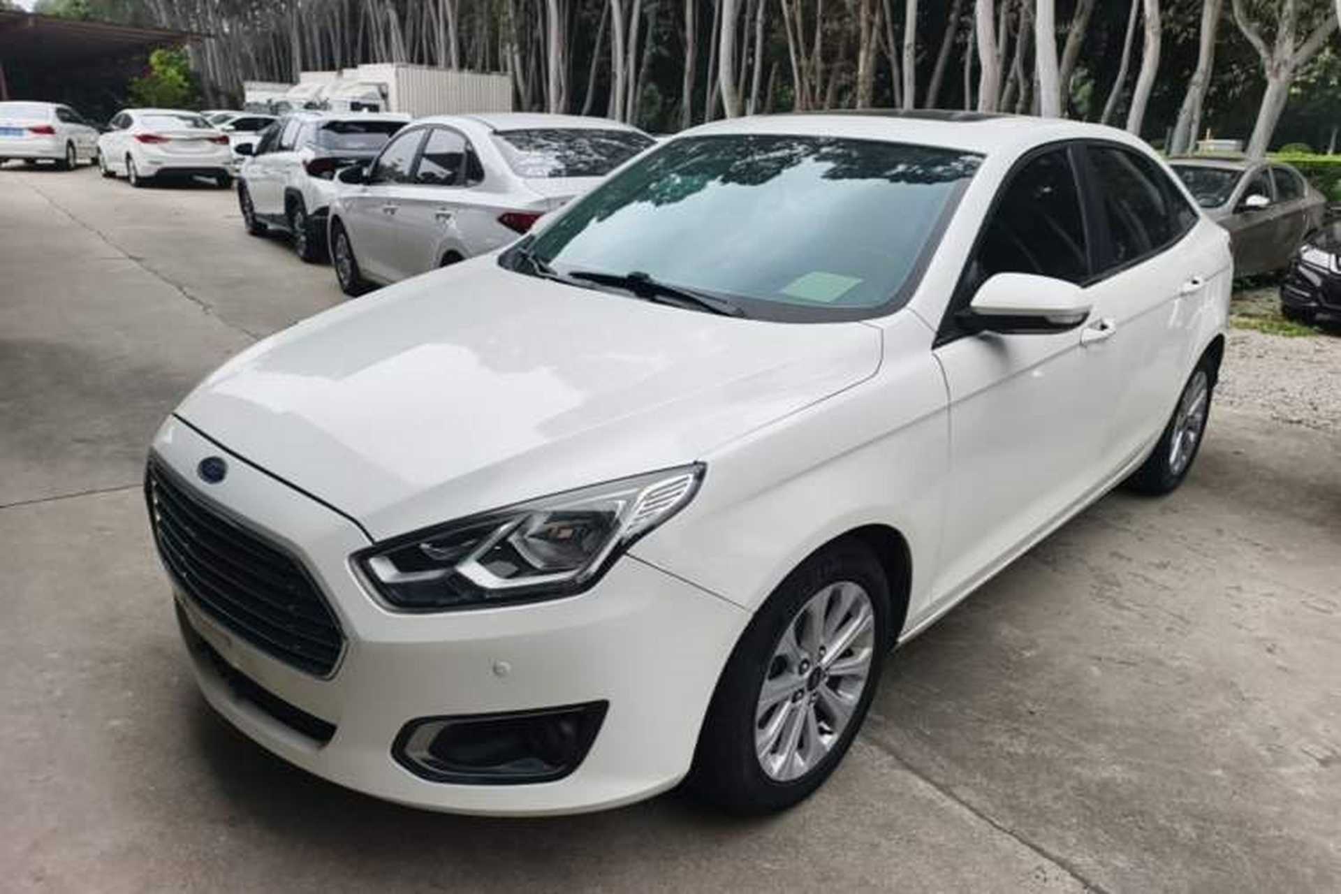 Used Ford Escort 2017 Happiness Edition 1.5L Automatic Fashion Version Front Left 45 Deg