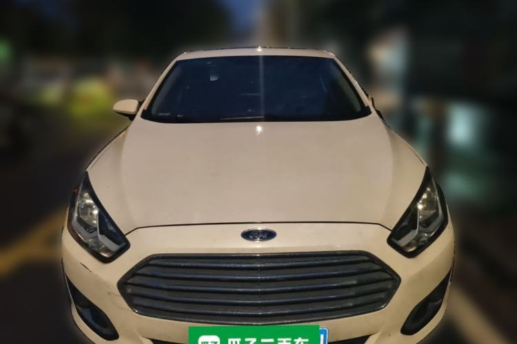Used Ford Escort 2017 Happiness Edition 1.5L Automatic Fashion Version Front