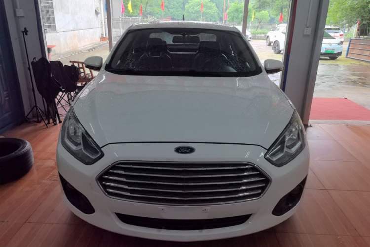 Used Ford Escort 2017 Happiness Edition 1.5L Automatic Fashion Version Front