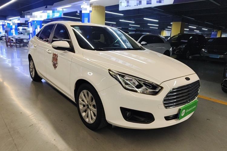 Used Ford Escort 2017 Happiness Edition 1.5L Automatic Fashion Version Front Right 45 Deg