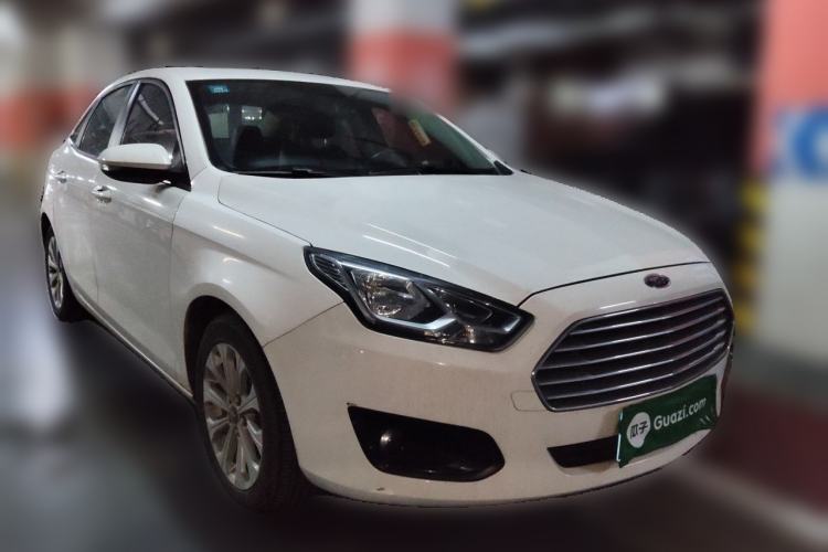 Used Ford Escort 2017 Happiness Edition 1.5L Automatic Fashion Version Front Right 45 Deg