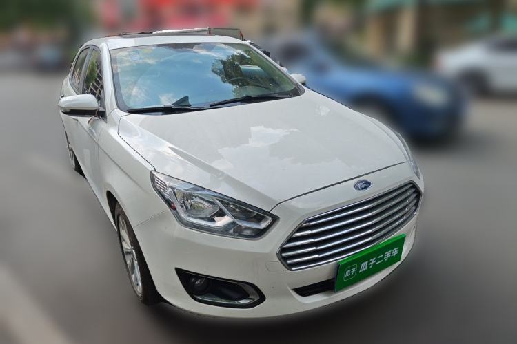 Used Ford Escort 2017 Happiness Edition 1.5L Automatic Fashion Version Front Right 45 Deg